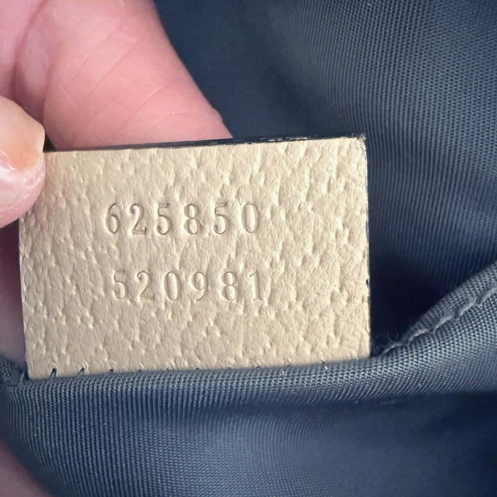 Gucci Beige and Gray Off the Grid crossbody - Picture 4 of 16
